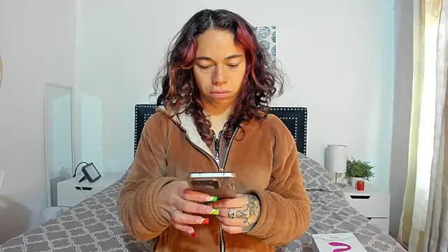 Snapshot of ZulyMichels chatting on February 26, 2026, 12:27 pm ZulyMichels online show from February 26, 2026, 12:27 pm