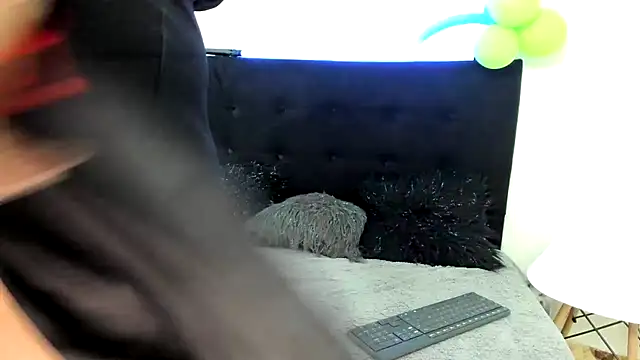 yayita mature online show from September 10, 2025, 1:10 pm