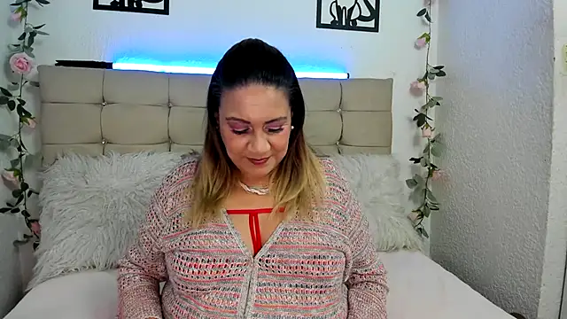 yayita mature online show from September 27, 2025, 1:28 pm