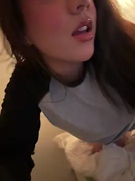 Snapshot of marcimaa chatting on November 5, 2025, 12:03 am marcimaa online show from November 5, 2025, 12:03 am