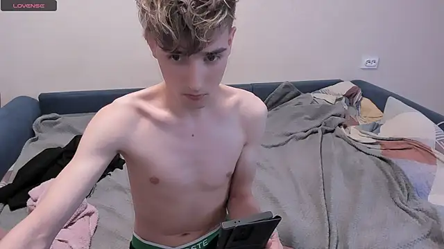 Snapshot of James_Mills chatting on March 15, 2025, 9:49 pm James Mills online show from March 15, 2025, 9:49 pm