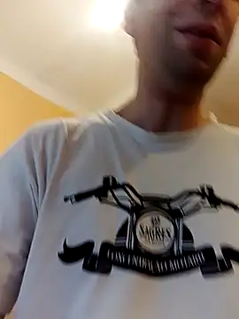 Snapshot of White_rabbit_ chatting on February 26, 2025, 4:05 pm White rabbit online show from February 26, 2025, 4:05 pm