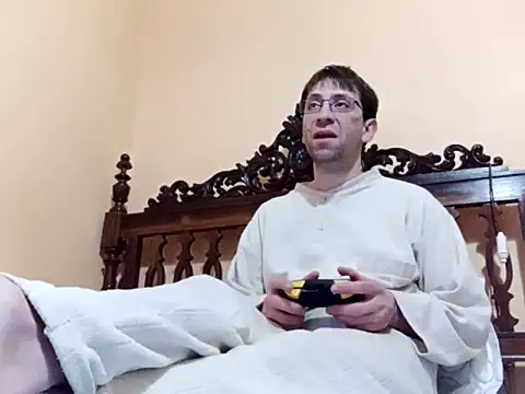 Snapshot of White_rabbit_ chatting on February 28, 2025, 12:21 am White rabbit online show from February 28, 2025, 12:21 am