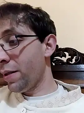 Snapshot of White_rabbit_ chatting on March 9, 2025, 9:57 pm White rabbit online show from March 9, 2025, 9:57 pm