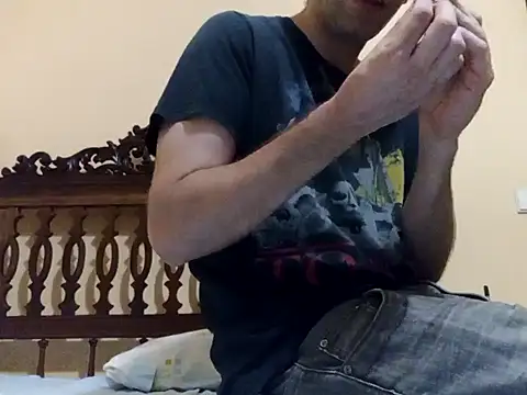 Snapshot of White_rabbit_ chatting on September 8, 2025, 8:52 pm White rabbit online show from September 8, 2025, 8:52 pm