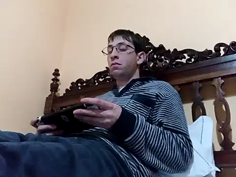 Snapshot of White_rabbit_ chatting on February 4, 2025, 9:31 pm White rabbit online show from February 4, 2025, 9:31 pm