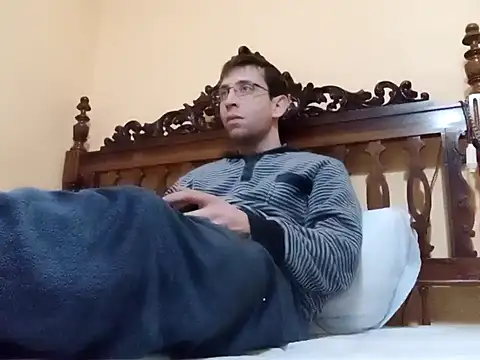 Snapshot of White_rabbit_ chatting on January 24, 2025, 11:45 pm White rabbit online show from January 24, 2025, 11:45 pm