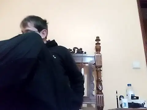 Snapshot of White_rabbit_ chatting on February 9, 2025, 3:23 pm White rabbit online show from February 9, 2025, 3:23 pm