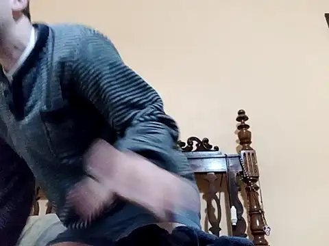 Snapshot of White_rabbit_ chatting on February 5, 2025, 8:35 pm White rabbit online show from February 5, 2025, 8:35 pm