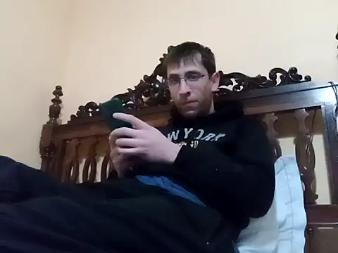 Snapshot of White_rabbit_ chatting on January 24, 2025, 2:41 pm White rabbit online show from January 24, 2025, 2:41 pm