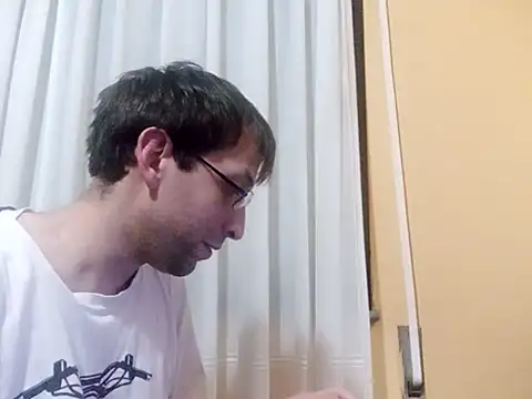 Snapshot of White_rabbit_ chatting on March 14, 2025, 9:32 pm White rabbit online show from March 14, 2025, 9:32 pm