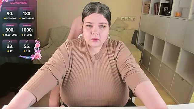 Snapshot of PlumPie chatting on March 3, 2026, 3:24 am PlumPie online show from March 3, 2026, 3:24 am