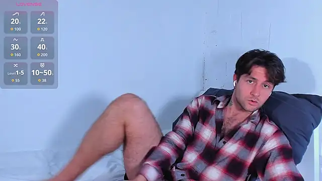 Snapshot of HonestAndrew chatting on December 2, 2025, 9:44 am HonestAndrew online show from December 2, 2025, 9:44 am