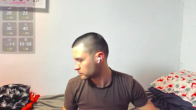 Snapshot of HonestAndrew chatting on January 19, 2025, 6:53 am HonestAndrew online show from January 19, 2025, 6:53 am
