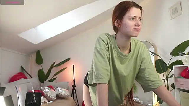 Snapshot of doll_lesli chatting on February 16, 2026, 11:53 am doll lesli online show from February 16, 2026, 11:53 am