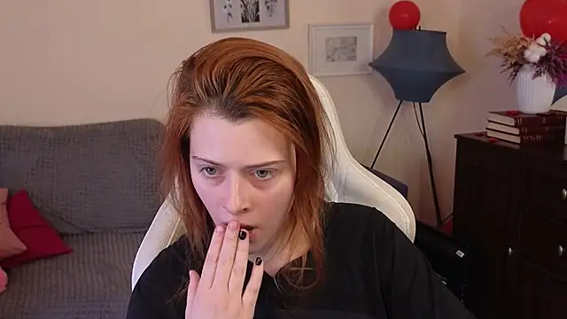 doll lesli online show from February 21, 2025, 2:48 pm