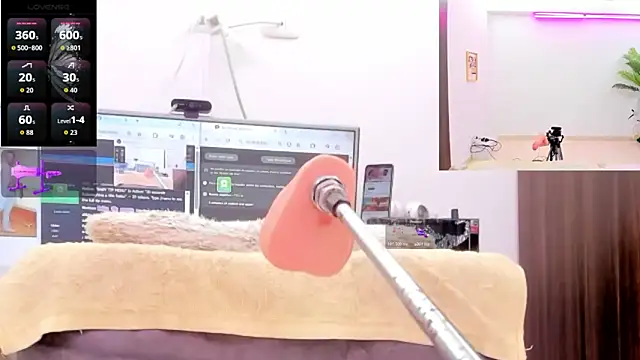 Paulina Davis  online show from February 28, 2026, 11:59 pm