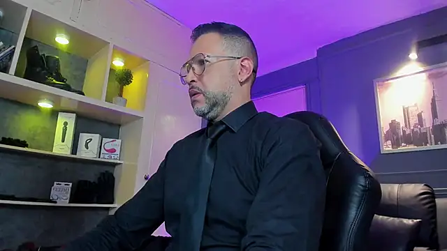 MrFrank tattoo online show from January 14, 2026, 11:36 am