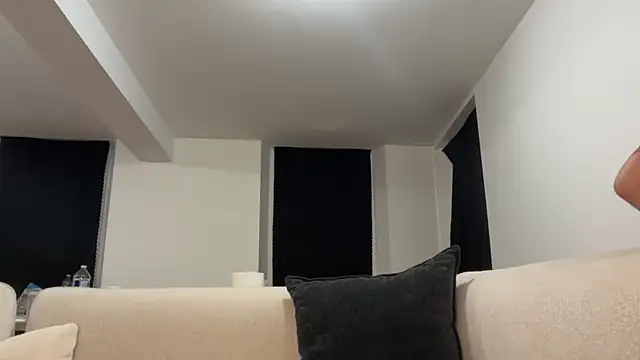 Snapshot of onefire56 chatting on November 14, 2025, 6:11 pm onefire56 online show from November 14, 2025, 6:11 pm