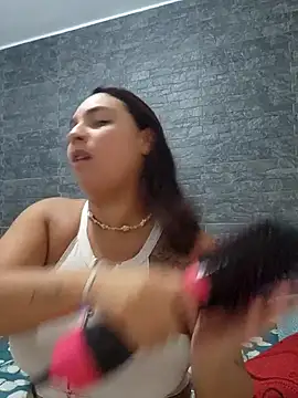 LizzRouse online show from December 15, 2025, 5:08 pm