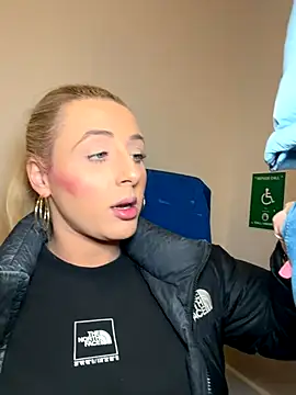 Strongqueen online show from November 2, 2025, 9:42 pm