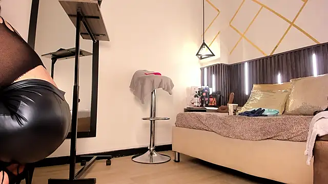  rebecca1 online show from October 11, 2025, 4:24 am