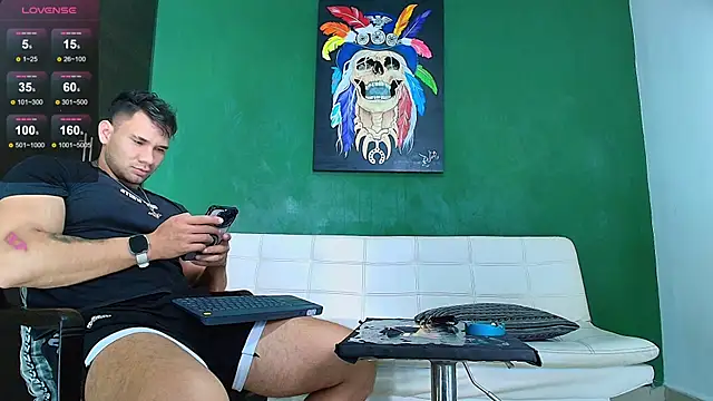 Snapshot of GendersonFit chatting on February 11, 2026, 7:36 pm GendersonFit online show from February 11, 2026, 7:36 pm