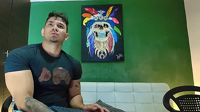 Snapshot of GendersonFit chatting on February 18, 2026, 2:13 pm GendersonFit online show from February 18, 2026, 2:13 pm