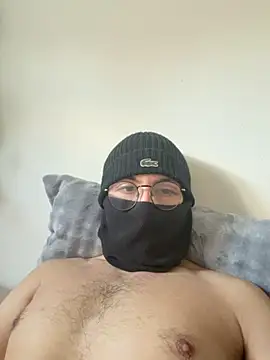 Lolo5760 online show from November 17, 2025, 9:02 am