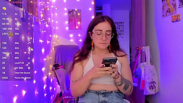 linda giggle online show from November 27, 2025, 10:21 pm