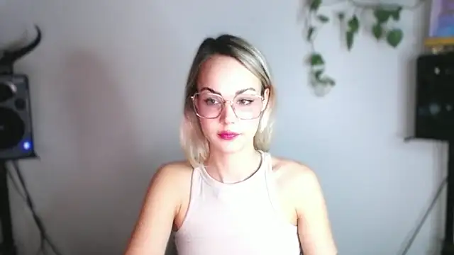 Snapshot of LexiexPlay chatting on February 24, 2025, 9:52 pm LexiexPlay online show from February 24, 2025, 9:52 pm