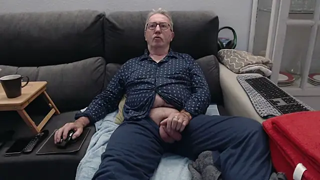 Nudelschwanz online show from March 14, 2026, 6:19 am