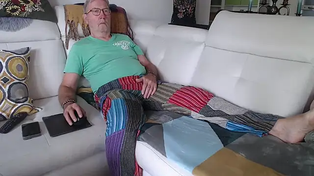 Snapshot of Nudelschwanz chatting on May 30, 2026, 9:26 am Nudelschwanz online show from May 30, 2026, 9:26 am