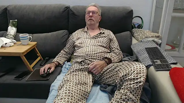 Nudelschwanz online show from February 27, 2026, 5:40 am