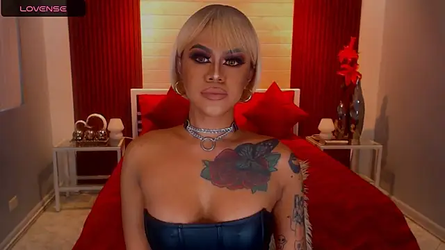 StellaStrong30 online show from December 1, 2025, 10:32 pm