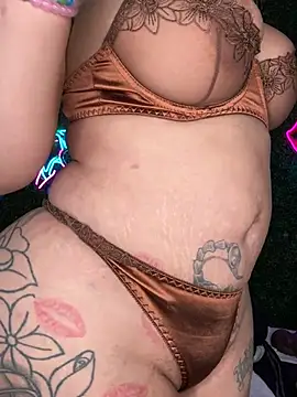 ThickAssRena online show from March 4, 2026, 9:17 am