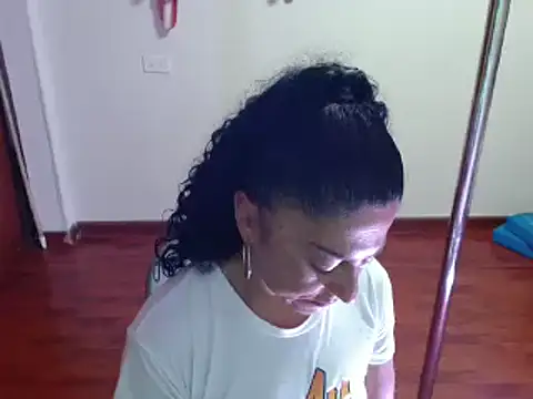 Anitta muscle online show from February 26, 2025, 3:43 pm