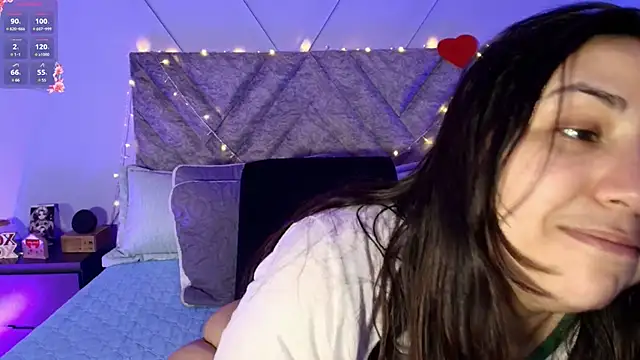 emmajohnss online show from February 22, 2025, 4:18 am