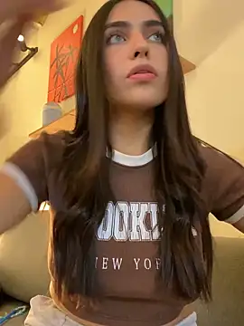 DaphneUwu online show from October 15, 2025, 12:53 am