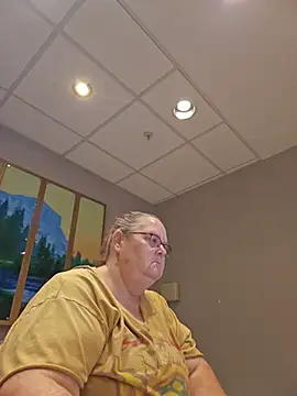 Hornybbw1978 online show from July 25, 2026, 3:58 am