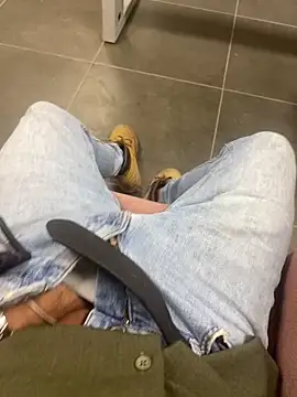 amyalaruz34ist online show from November 13, 2025, 4:00 pm