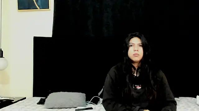 lissandthor13 online show from October 14, 2025, 10:49 am