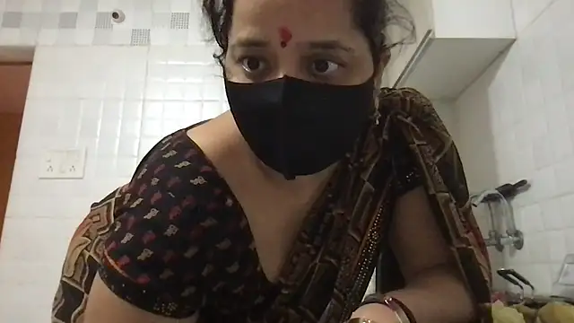 Riyasingh9 online show from January 18, 2025, 5:31 am