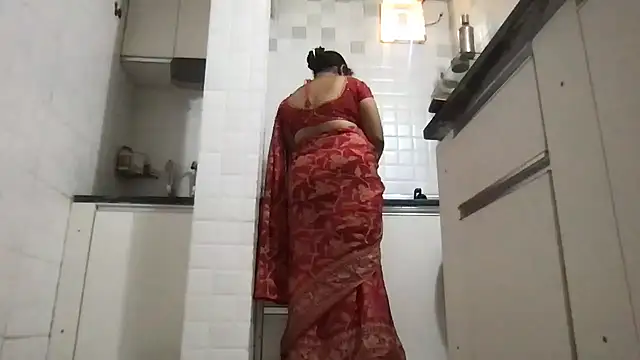 Riyasingh9 online show from April 1, 2026, 4:58 am