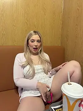 CherryAuroraa online show from March 21, 2026, 1:15 pm