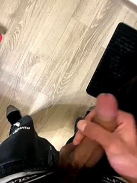 Nando49  online show from October 25, 2025, 7:36 pm