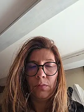 Lina lou4 online show from March 12, 2026, 12:20 pm