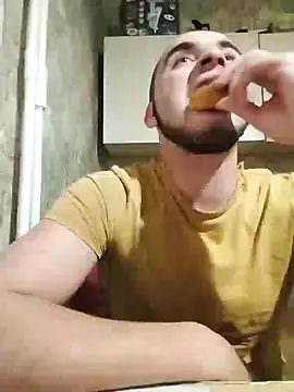 Snapshot of Andy_Max chatting on February 1, 2025, 7:02 pm Andy Max online show from February 1, 2025, 7:02 pm