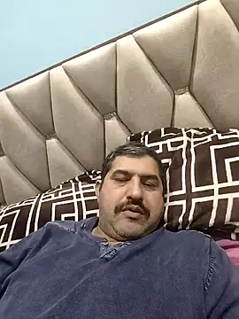 Amandev7 online show from February 7, 2026, 12:57 pm