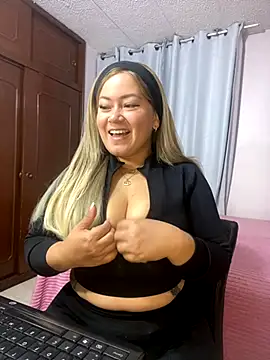 Snapshot of Melissa_Bianco chatting on November 9, 2025, 5:55 am Melissa Bianco online show from November 9, 2025, 5:55 am